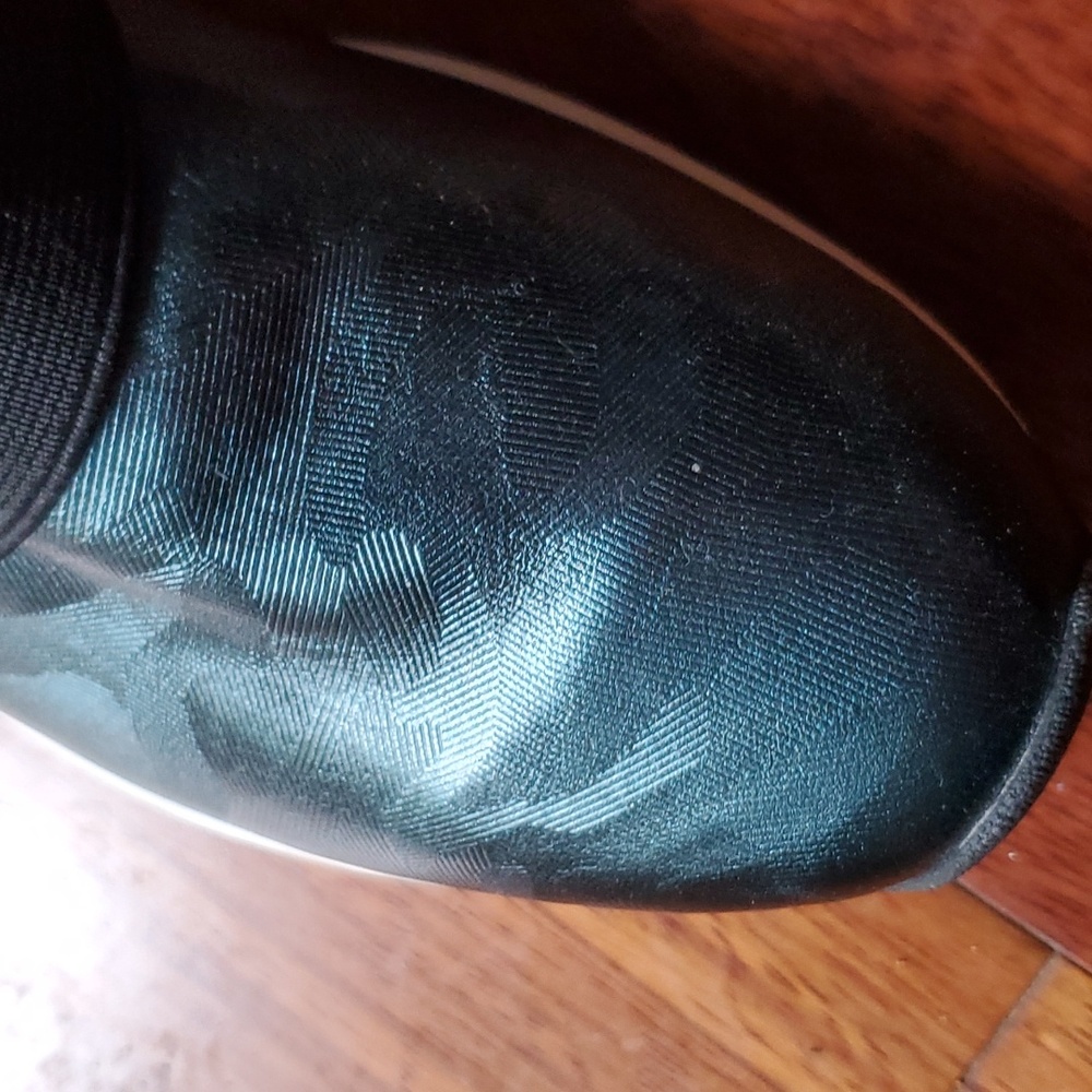 Bionic slip on metallic teal shoe - Picture 2 of 4